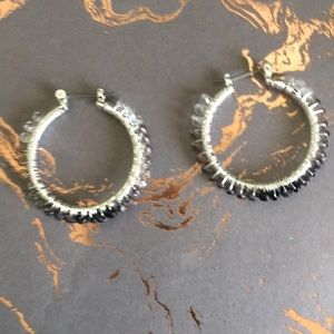Noir Blanche beaded earrings E42